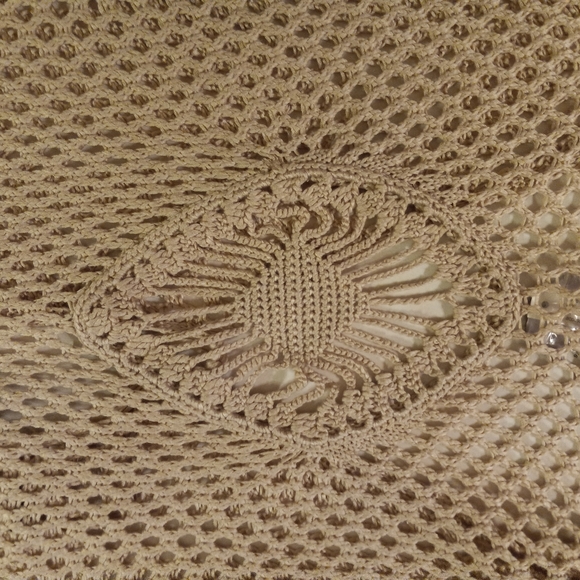 Cover-up - Picture 8 of 8